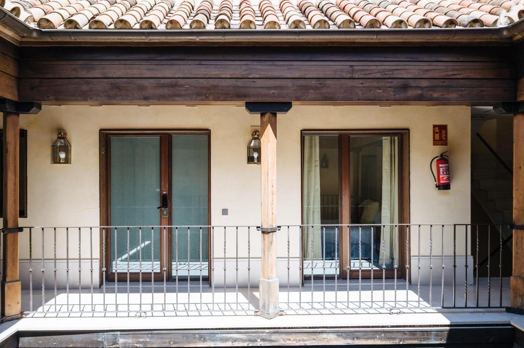 Apartamentos La Vistosona إشبيلية المظهر الخارجي الصورة