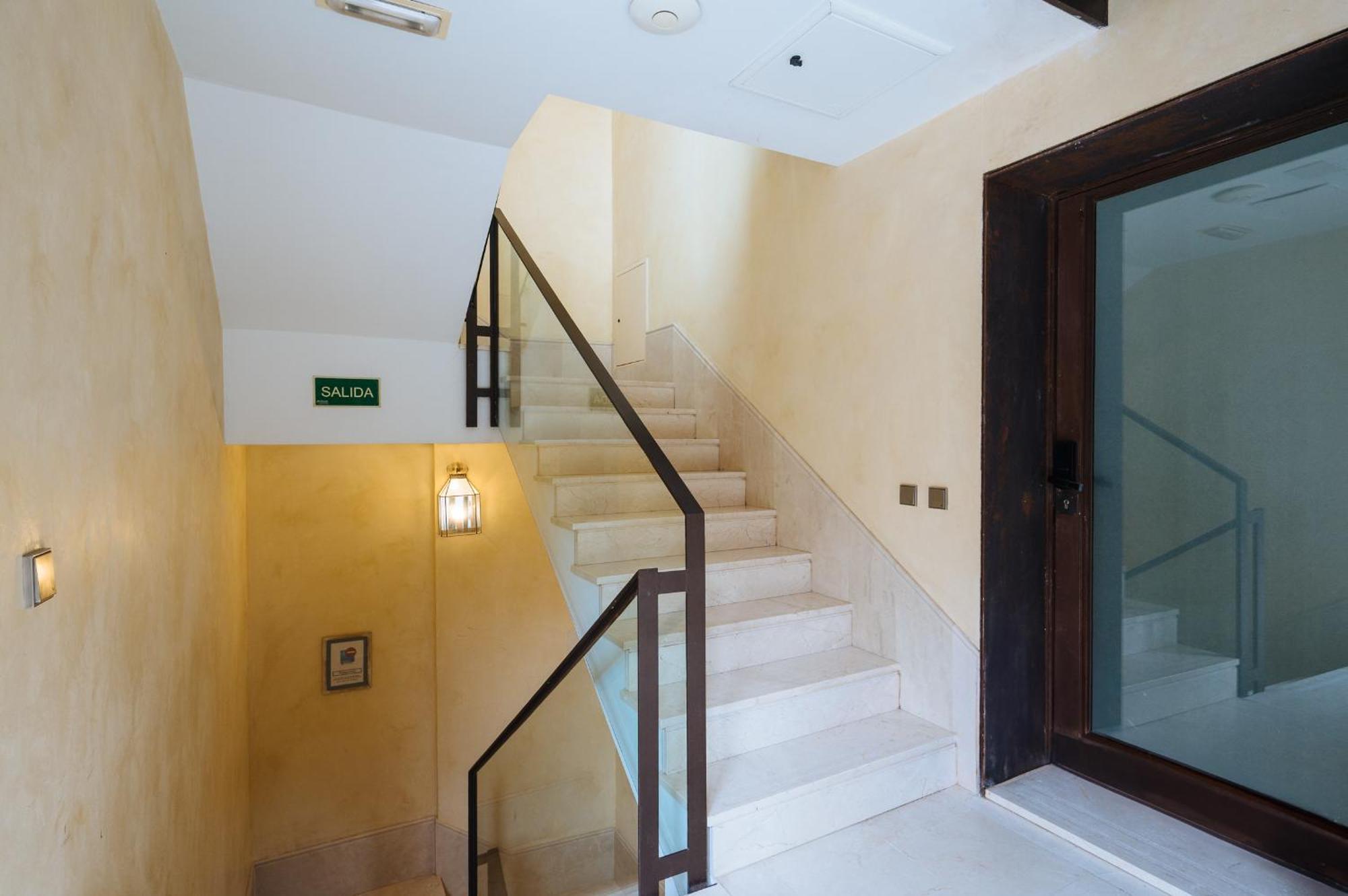 Apartamentos La Vistosona إشبيلية المظهر الخارجي الصورة