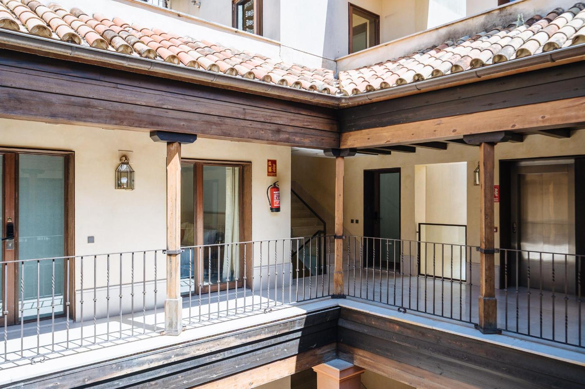 Apartamentos La Vistosona إشبيلية المظهر الخارجي الصورة